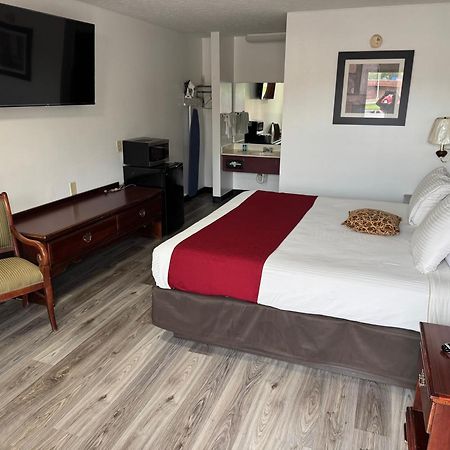 Royal Inn Albany Bagian luar foto