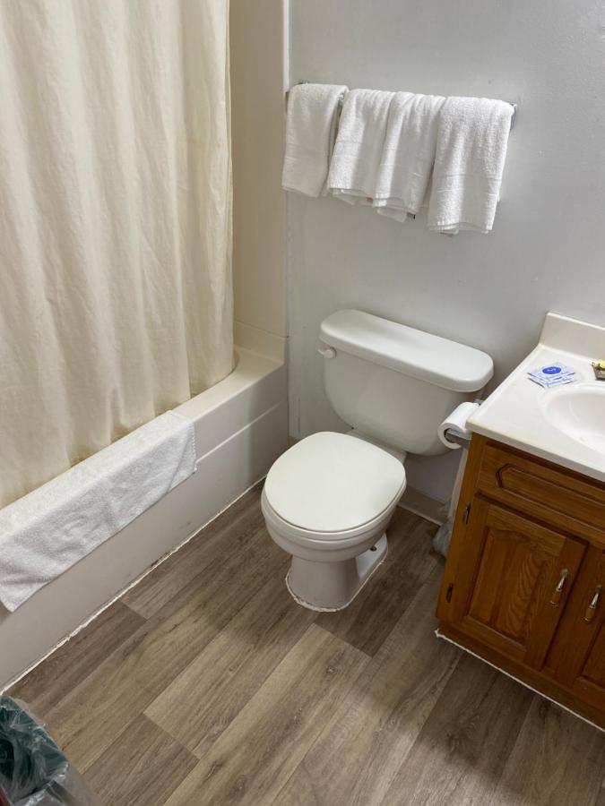 Royal Inn Albany Bagian luar foto