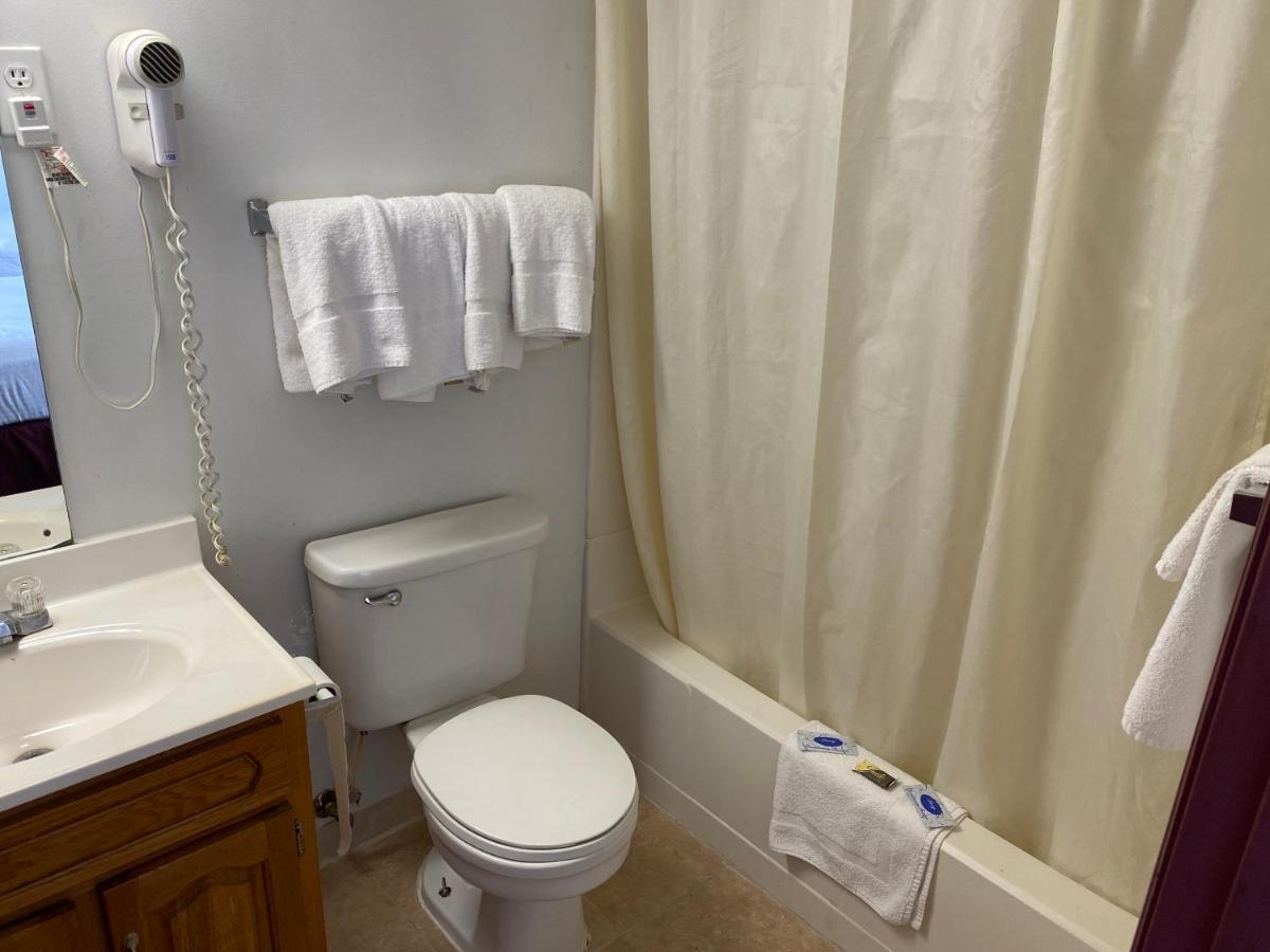 Royal Inn Albany Bagian luar foto