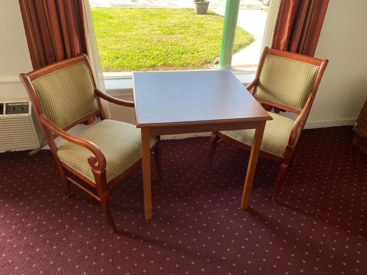 Royal Inn Albany Bagian luar foto