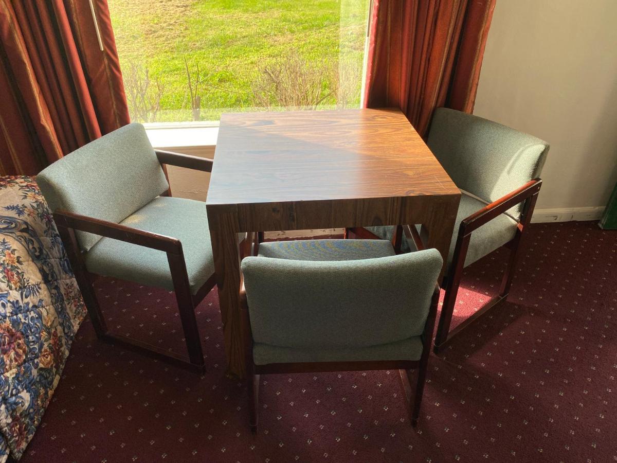 Royal Inn Albany Bagian luar foto