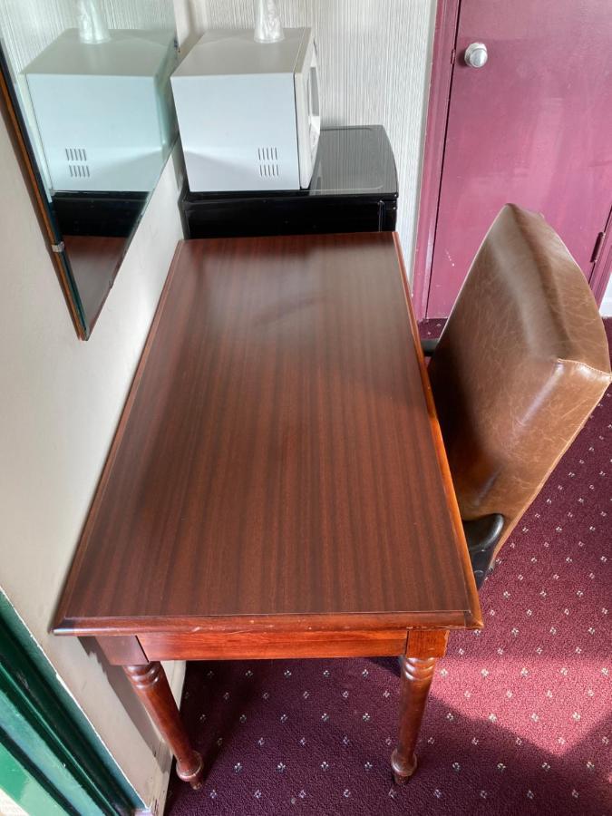 Royal Inn Albany Bagian luar foto