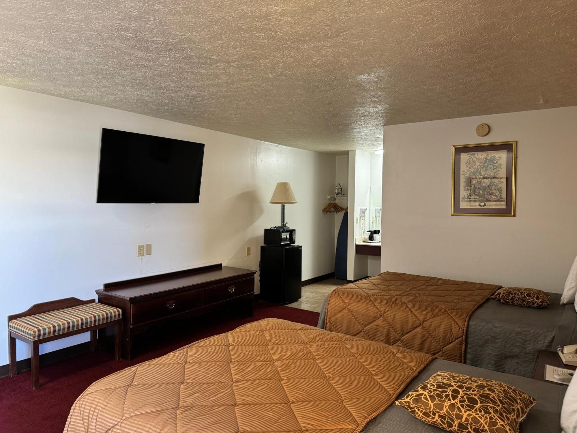 Royal Inn Albany Bagian luar foto