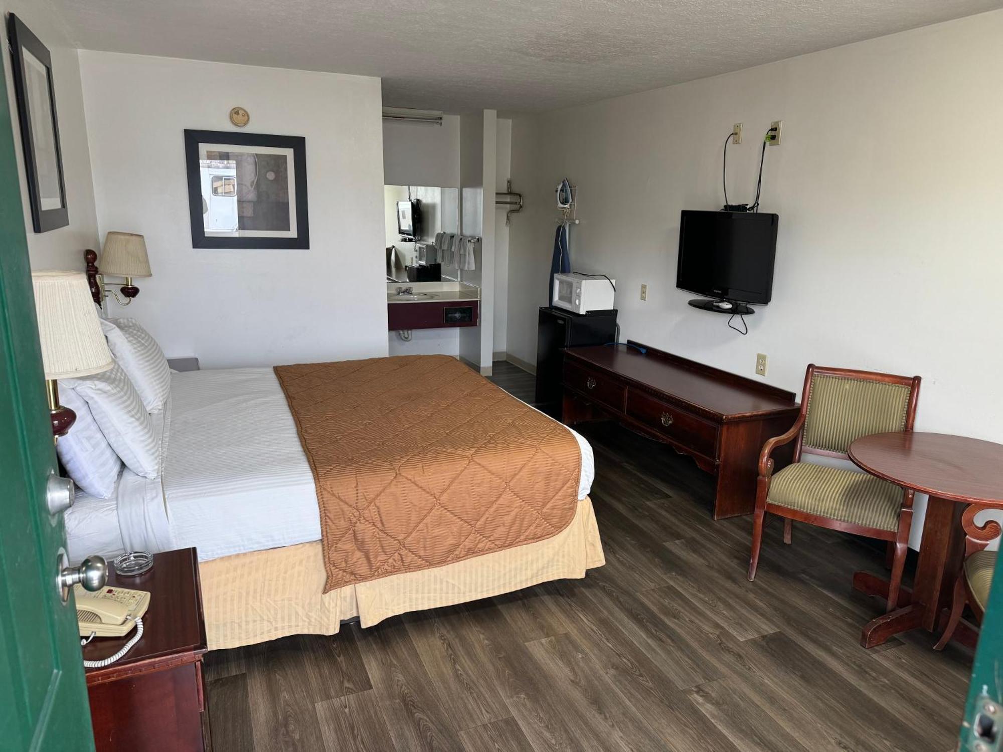 Royal Inn Albany Bagian luar foto