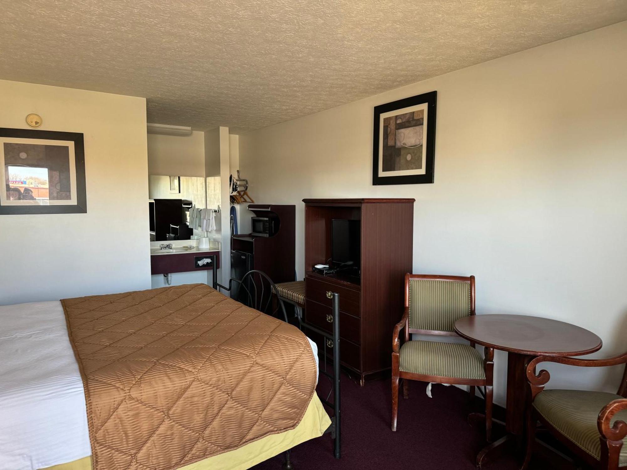 Royal Inn Albany Bagian luar foto