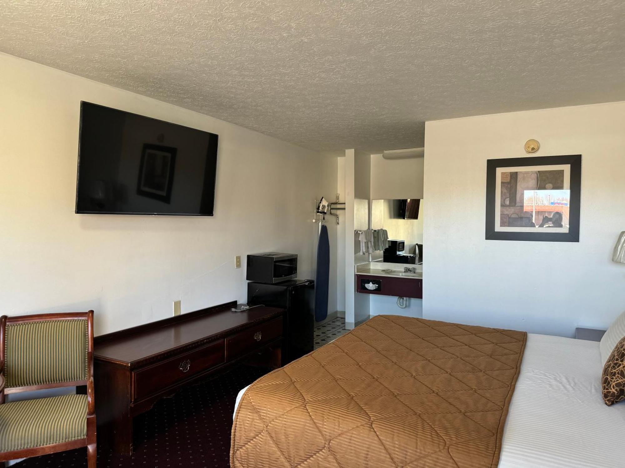 Royal Inn Albany Bagian luar foto