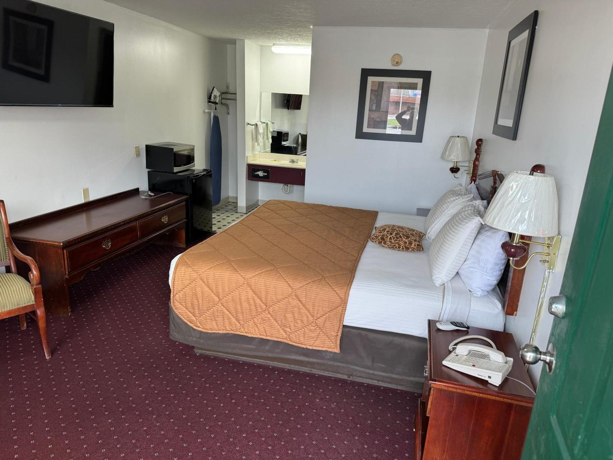 Royal Inn Albany Bagian luar foto