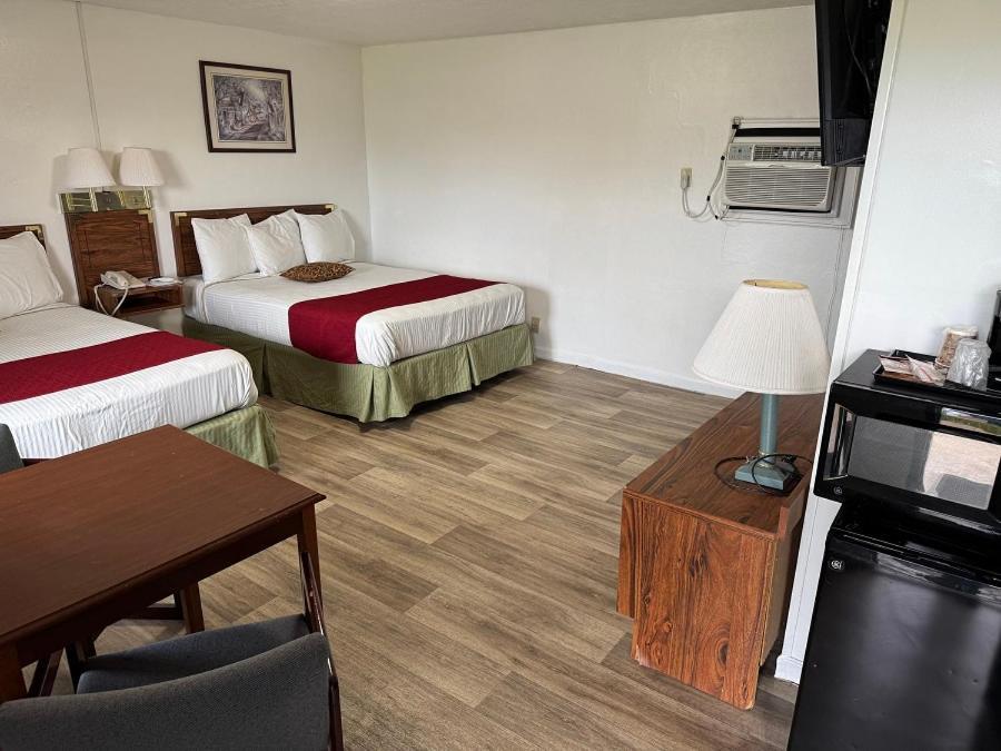 Royal Inn Albany Bagian luar foto