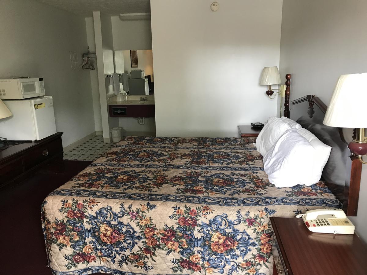 Royal Inn Albany Bagian luar foto