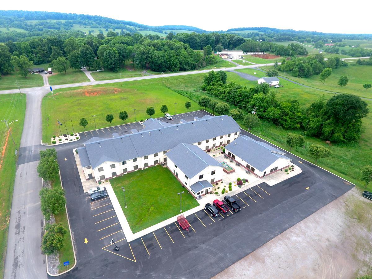 Royal Inn Albany Bagian luar foto