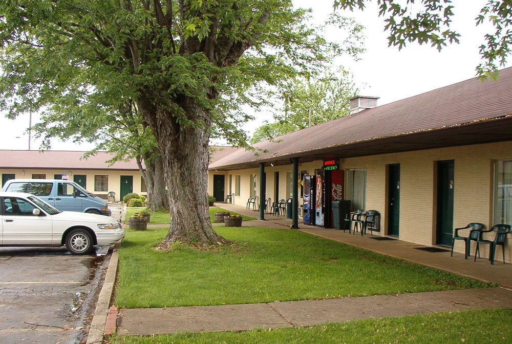 Royal Inn Albany Bagian luar foto
